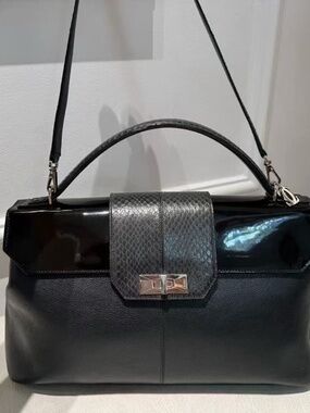 N16 Pre-Owned Cartier Black Leather Snake Leather Bag